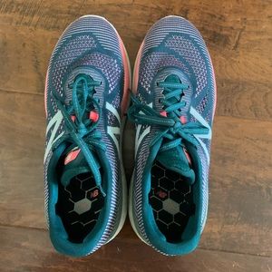 New Balance Fresh Foam Tropical Running